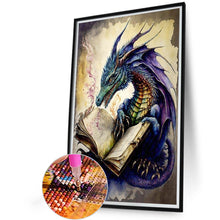 Load image into Gallery viewer, Diamond Painting - Full Round - Retro Illustrated-Dragon Reading a Book (40*60CM)