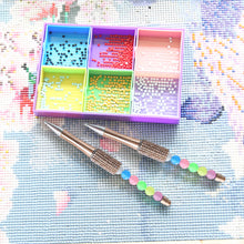Load image into Gallery viewer, Diamond Painting Pen Diamond Art Pen with Glowing Bead for Kids Adults (Gold)