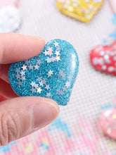 Load image into Gallery viewer, 6Pcs Acrylic Heart-Shaped DIY Magnetic Diamond Painting Cover Locator Tools