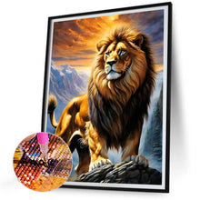 Load image into Gallery viewer, Diamond Painting - Full Round - Looking at the lion from afar (30*40CM)
