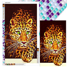 Load image into Gallery viewer, Diamond Painting - Full Round - Tiger outside the frame (40*70CM)