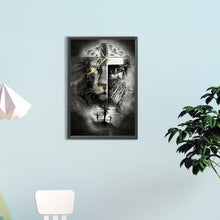 Load image into Gallery viewer, Diamond Painting - Full Round - Beasts and devout believers (40*60CM)