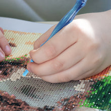 Load image into Gallery viewer, Diamond Painting Tool Kit DIY Storage Box with Lid Diamond Painting Pens
