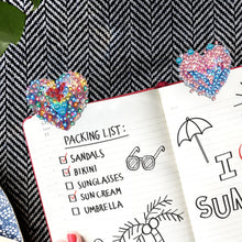 Load image into Gallery viewer, 6Pcs Heart Acrylic Diamond Painting Sticky Clips for Poster Photo Light