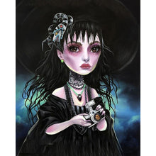 Load image into Gallery viewer, Diamond Painting - Full Round - Girl and camera (40*50CM)