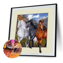 Load image into Gallery viewer, Diamond Painting - Full Round - Horse escaping from the frame (35*35CM)