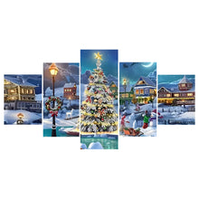 Load image into Gallery viewer, Diamond Painting - Full Round - Five-panel painting of Christmas street (100*50CM)
