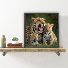 Load image into Gallery viewer, Diamond Painting - Full Round - Lion on the grassland (30*30CM)
