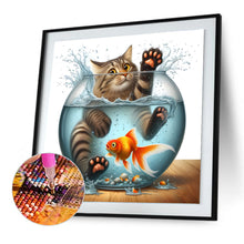 Load image into Gallery viewer, Diamond Painting - Full Round - Cat playing in fish tank (30*30CM)