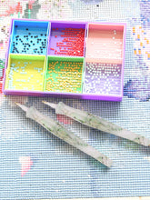 Load image into Gallery viewer, Resin 5D DIY Diamond Drill Pen with Tips Diamond Embroidery Accessories (Green)