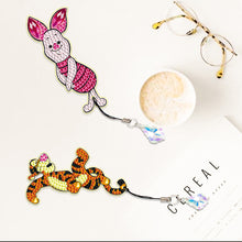 Load image into Gallery viewer, 2Pcs Special Shape Donald Duck Diamond Art Bookmark with Pendant for Book Lovers