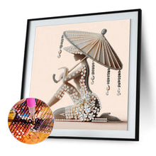 Load image into Gallery viewer, Diamond Painting - Partial Special Shaped - Elegant lady with pearls (40*40CM)