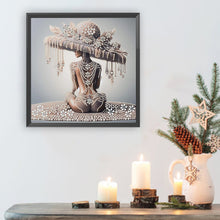 Load image into Gallery viewer, Diamond Painting - Partial Special Shaped - Elegant lady with pearls (40*40CM)