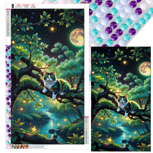 Load image into Gallery viewer, Diamond Painting - Full Round - Green cat on tree branch under moon (40*70CM)