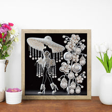 Load image into Gallery viewer, Diamond Painting - Partial Special Shaped - Elegant Lady (30*30CM)