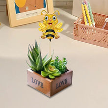 Load image into Gallery viewer, 6Pcs Bee Stakes Diamond Painting Kits Animal Diamond Art Kits for Garden Decor