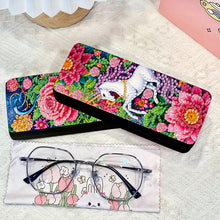 Load image into Gallery viewer, Feather Diamond Painting Eyeglasses Case Glasses Storage Case for Friends Gift