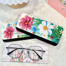 Load image into Gallery viewer, Feather Diamond Painting Eyeglasses Case Glasses Storage Case for Friends Gift