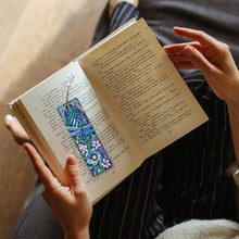Load image into Gallery viewer, 4Pcs Special Shape Dragonfly DIY Bookmarks Diamond Painting Kits for Book Lovers