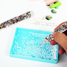 Load image into Gallery viewer, DIY 5D Diamond Stylus Pen Art Dotting Pen Threaded Spotting Pen(Halloween)