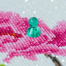 Load image into Gallery viewer, 4pcs Diamond Painting Holder Colorful Translucent Diamond Painting Cover Minders