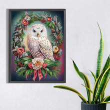 Load image into Gallery viewer, Diamond Painting - Partial Special Shaped - Christmas owl wreath (30*40CM)