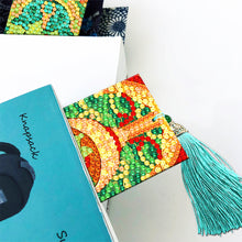 Load image into Gallery viewer, 2PCS Christmas Diamond Drawing Bookmarks Special Shape Crystal Painting Bookmark