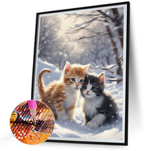 Load image into Gallery viewer, Diamond Painting - Full Round - kittens in the snow (30*40CM)