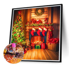Load image into Gallery viewer, Diamond Painting - Full Round - Christmas fireplace (40*40CM)