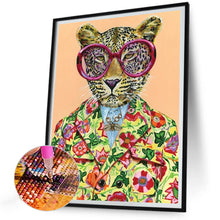 Load image into Gallery viewer, Diamond Painting - Full Round - Anthropomorphic leopard (30*40CM)