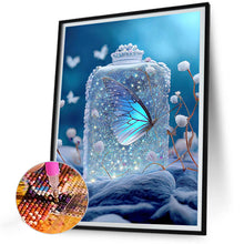 Load image into Gallery viewer, Diamond Painting - Full Round - Blue beautiful butterfly in jar (30*40CM)