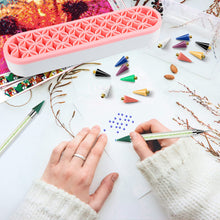 Load image into Gallery viewer, Diamond Painting Pen Holder Cosmetic Storage Box Desktop Brush Holder (Pink)