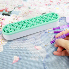 Load image into Gallery viewer, Diamond Painting Pen Holder Cosmetic Storage Box Desktop Brush Holder (Green)