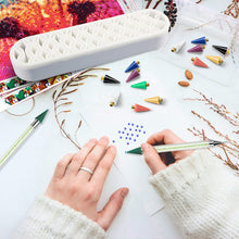 Load image into Gallery viewer, Diamond Painting Pen Holder Cosmetic Storage Box Desktop Brush Holder (White)