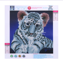 Load image into Gallery viewer, Tiger 30*30CM(Canvas) Round Drill Diamond Painting