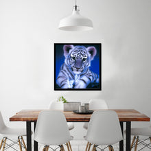 Load image into Gallery viewer, Tiger 30*30CM(Canvas) Round Drill Diamond Painting