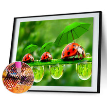 Load image into Gallery viewer, Green Leaf Ladybug 40*30CM(Canvas) Round Drill Diamond Painting