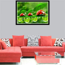 Load image into Gallery viewer, Green Leaf Ladybug 40*30CM(Canvas) Round Drill Diamond Painting