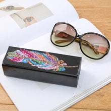 Load image into Gallery viewer, DIY Diamond Painting Leather Sunglasses Storage Box Portable Glasses Case