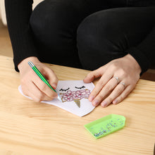 Load image into Gallery viewer, Battery Powered Lighted Point Drill Pen Diamond Painting DIY Tools Green