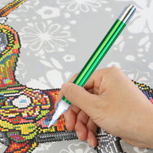 Load image into Gallery viewer, Battery Powered Lighted Point Drill Pen Diamond Painting DIY Tools Green