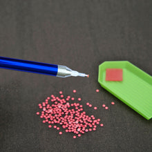 Load image into Gallery viewer, 5D DIY Diamond Painting Luminous Pen Embroidery Nail Art Craft Tool (Red)