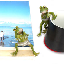 Load image into Gallery viewer, 4pcs Hanging Cartoon Climbing Frog Statues 3D Resin Animal Figurine Craft