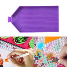 Load image into Gallery viewer, Diamond Painting Bead Sorting Tray Stackable Rhinestone Plate (1pc Purple1)