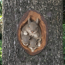 Load image into Gallery viewer, 2X Resin Squirrel Garden Statue Gift Outdoor Decoration Courtyard Accessories