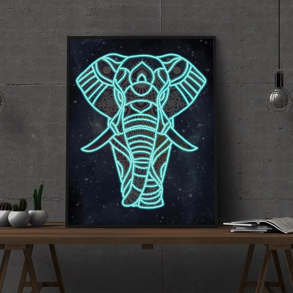 Animal Elephant Luminous 40*30CM(Canvas) Beautiful Special Shaped Drill Diamond Painting