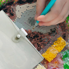 Load image into Gallery viewer, Diamond Painting Storage Book Beads Container Loose Leaf A5 Binder (White)
