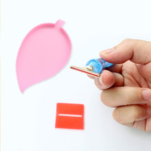 Load image into Gallery viewer, Large Capacity Diamond Painting Point Drill Tray Leaf-shaped Beading Plate