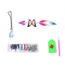 Load image into Gallery viewer, 6pcs DIY Feather Diamond Painting Bookmarks with Crystal Pendant (SQ206)