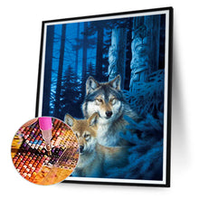 Load image into Gallery viewer, Diamond Painting - Full Round - arctic wolf dream catcher (30*40CM)